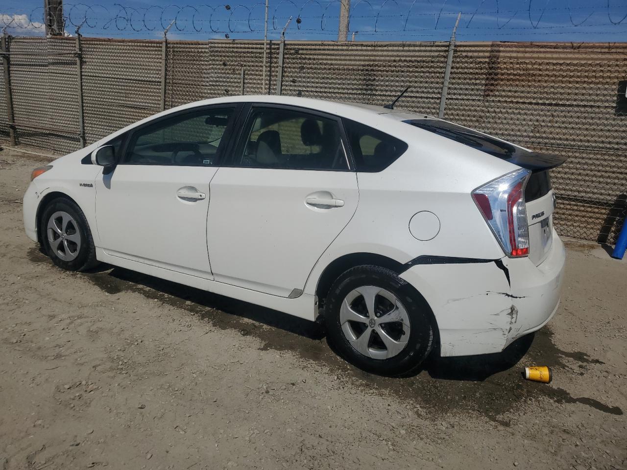 2013 Toyota Prius - zdjęcie 2