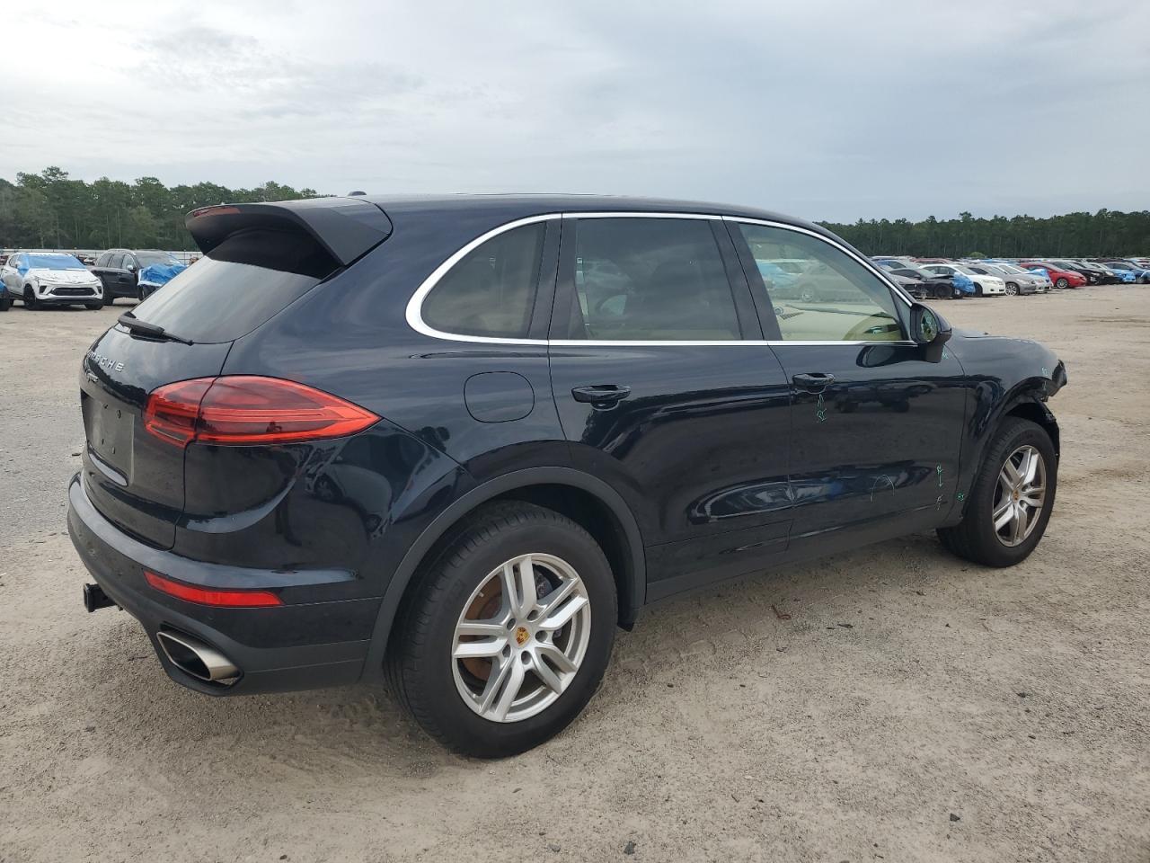 2016 Porsche Cayenne - zdjęcie 3