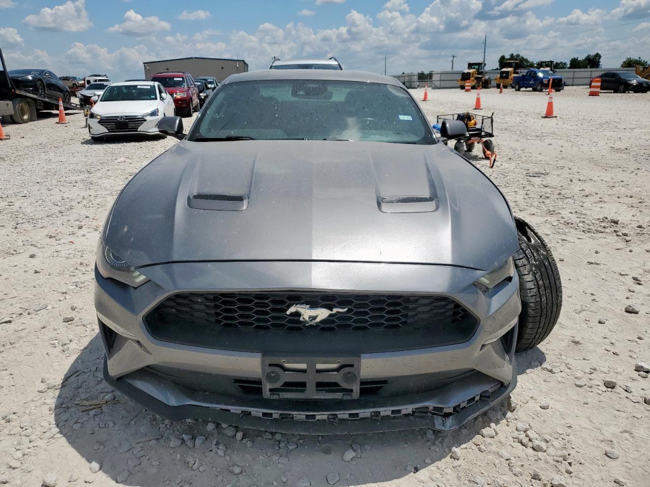 2021 Ford Mustang - zdjęcie 5