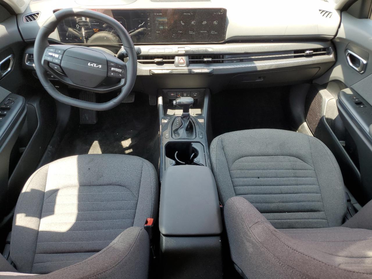 2025 Kia K4 - zdjęcie 8