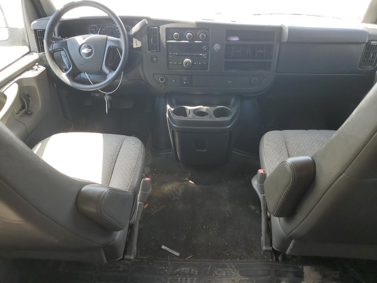 2013 Chevrolet Express G3500 - zdjęcie 8