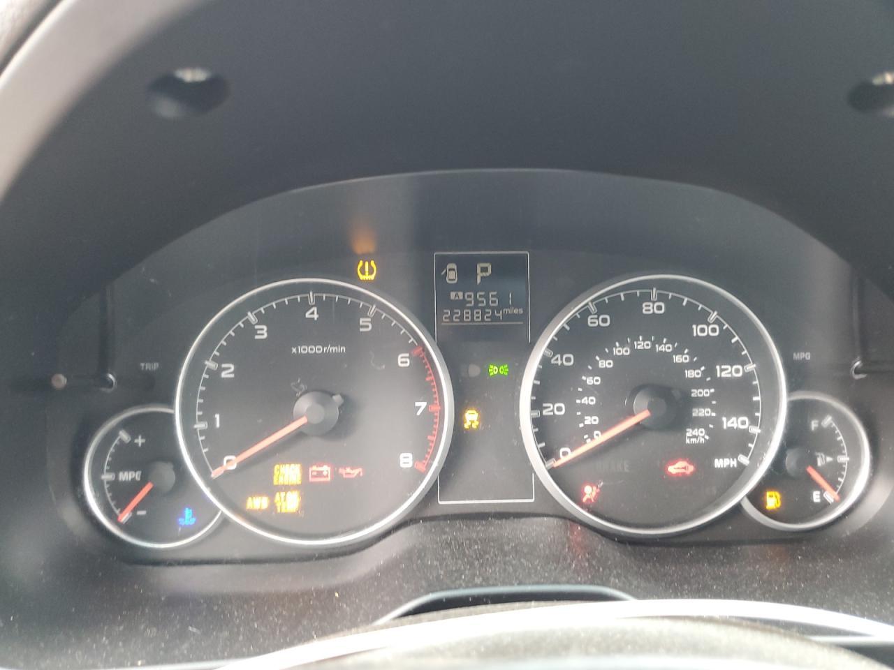 2014 Subaru Outback 2.5I Premium - zdjęcie 9