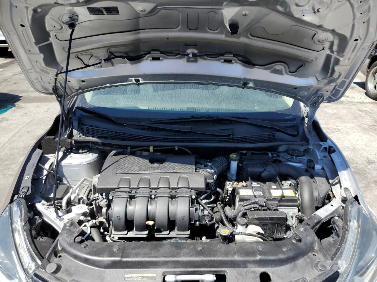 2018 Nissan Sentra S - zdjęcie 11