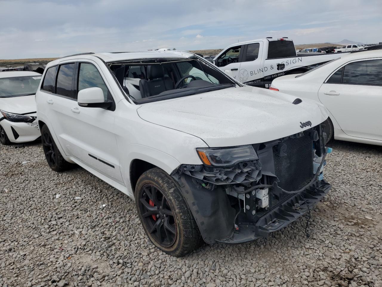 2020 Jeep Grand Cherokee Srt-8 - zdjęcie 4