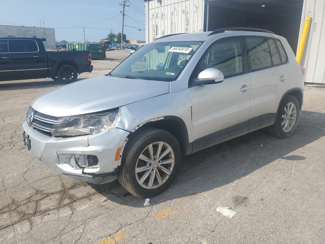 2017 Volkswagen Tiguan S - zdjęcie główne