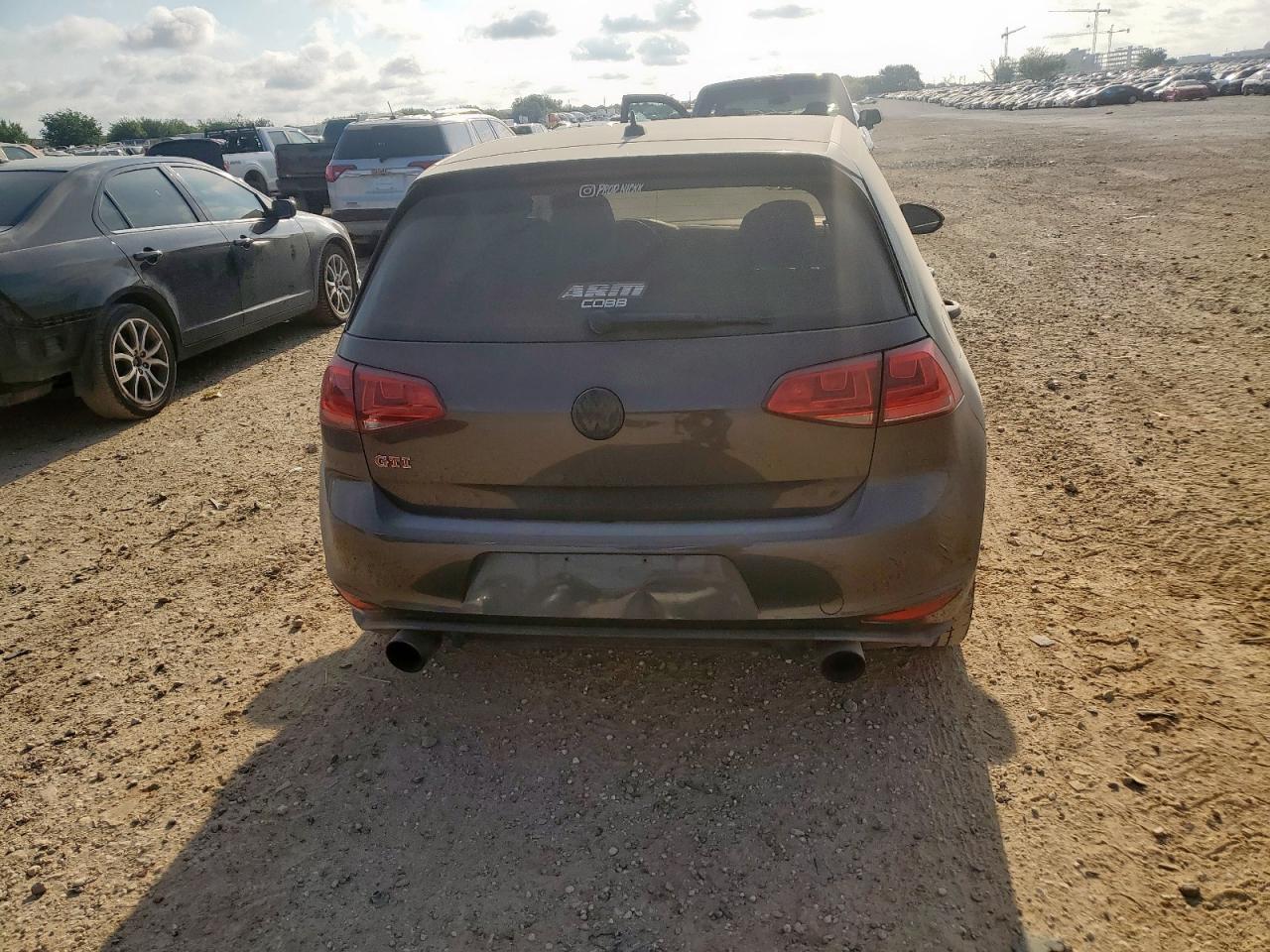 2017 Volkswagen GTI - zdjęcie 6