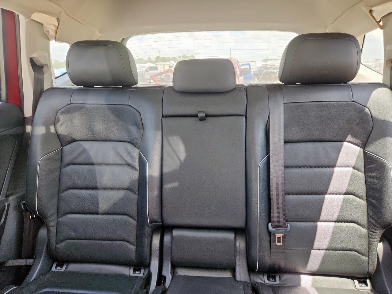 2019 Volkswagen Tiguan - zdjęcie 10