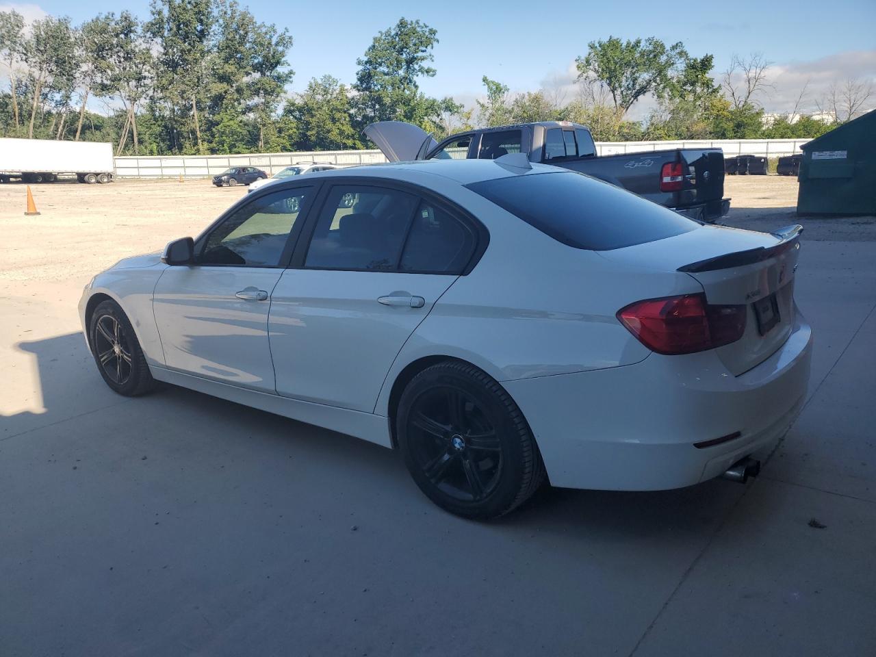 2013 BMW 328 Xi - zdjęcie 2