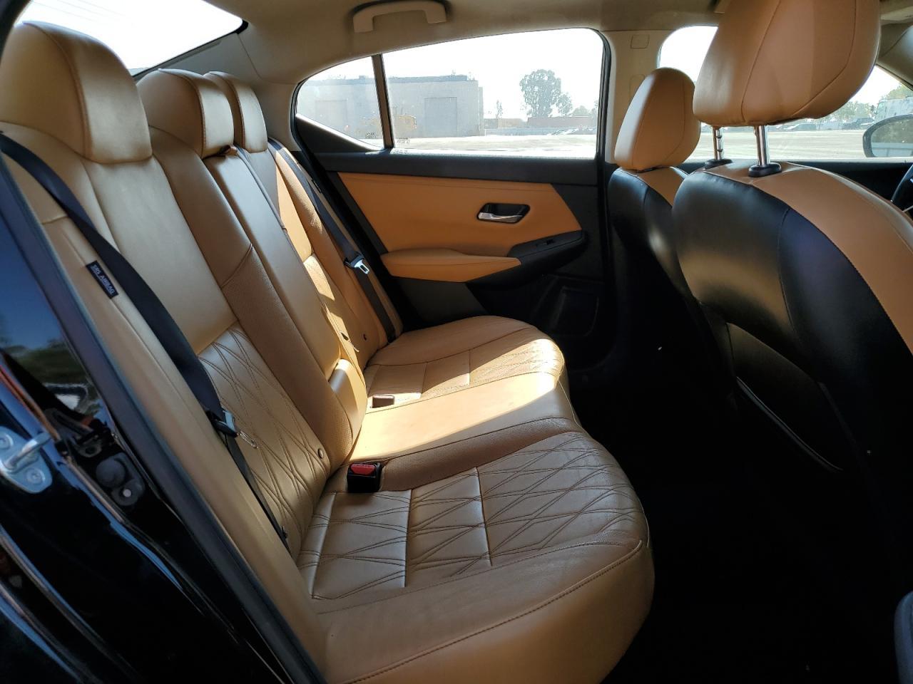 2020 Nissan Sentra - zdjęcie 10