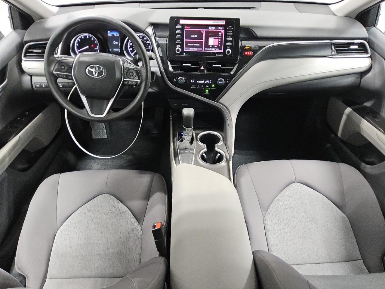 2024 Toyota Camry - zdjęcie 8