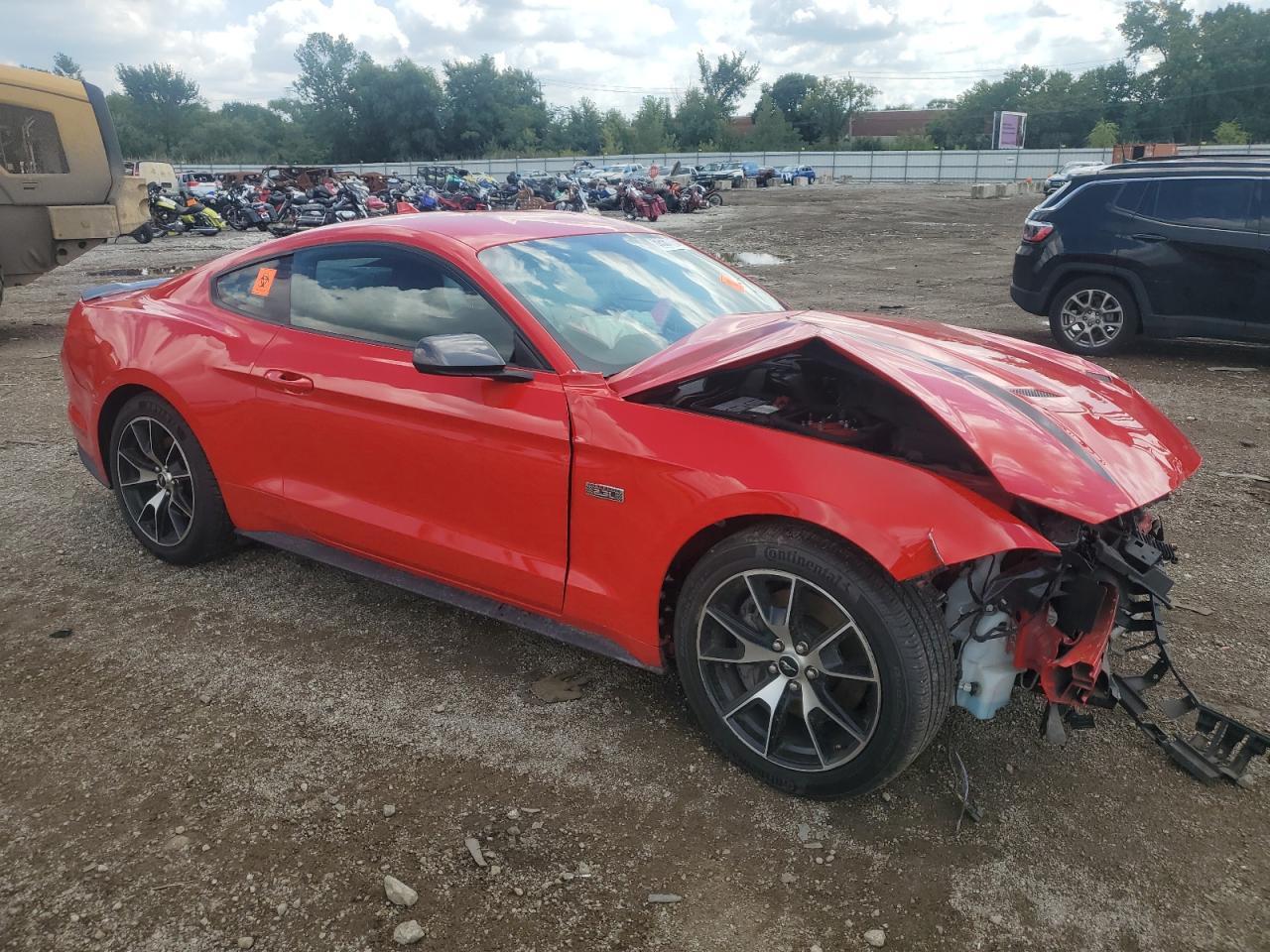 2020 Ford Mustang - zdjęcie 4