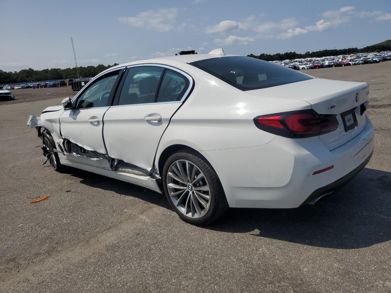 2023 BMW 530 Xi - zdjęcie 2
