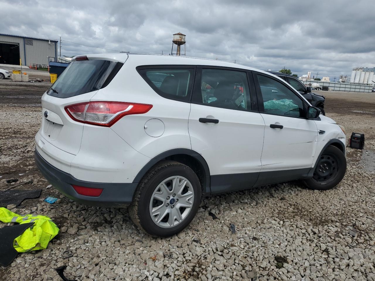 2015 Ford Escape S - zdjęcie 3