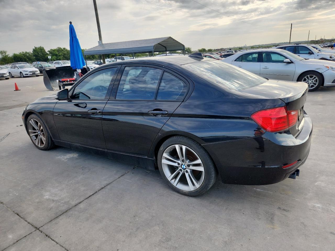 2013 BMW 328 I - zdjęcie 2
