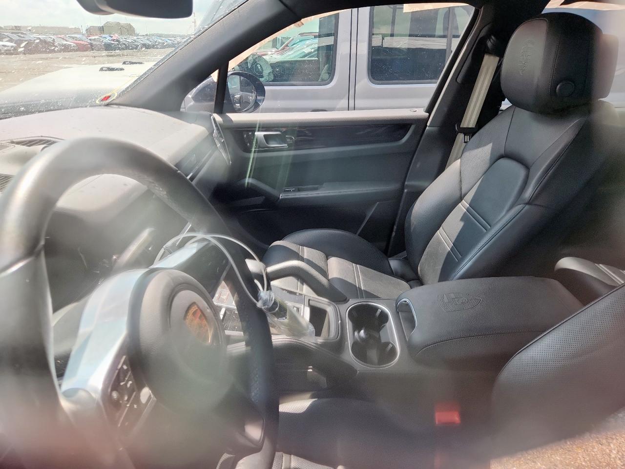 2023 Porsche Cayenne S - zdjęcie 7