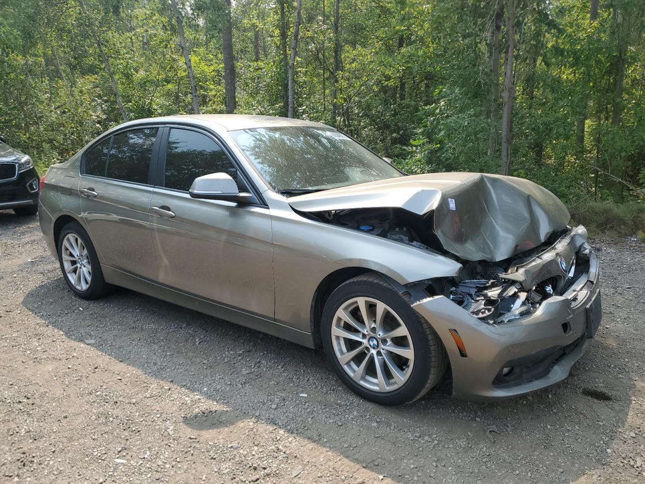 2017 BMW Seria 3 320i - zdjęcie 4