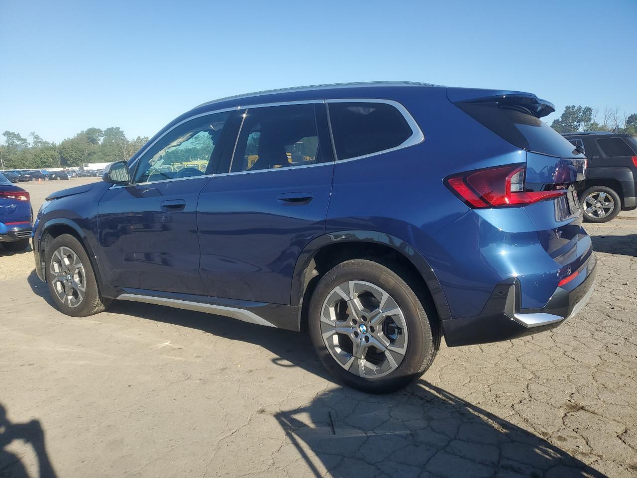 2023 BMW X1 xDrive28I - zdjęcie 2