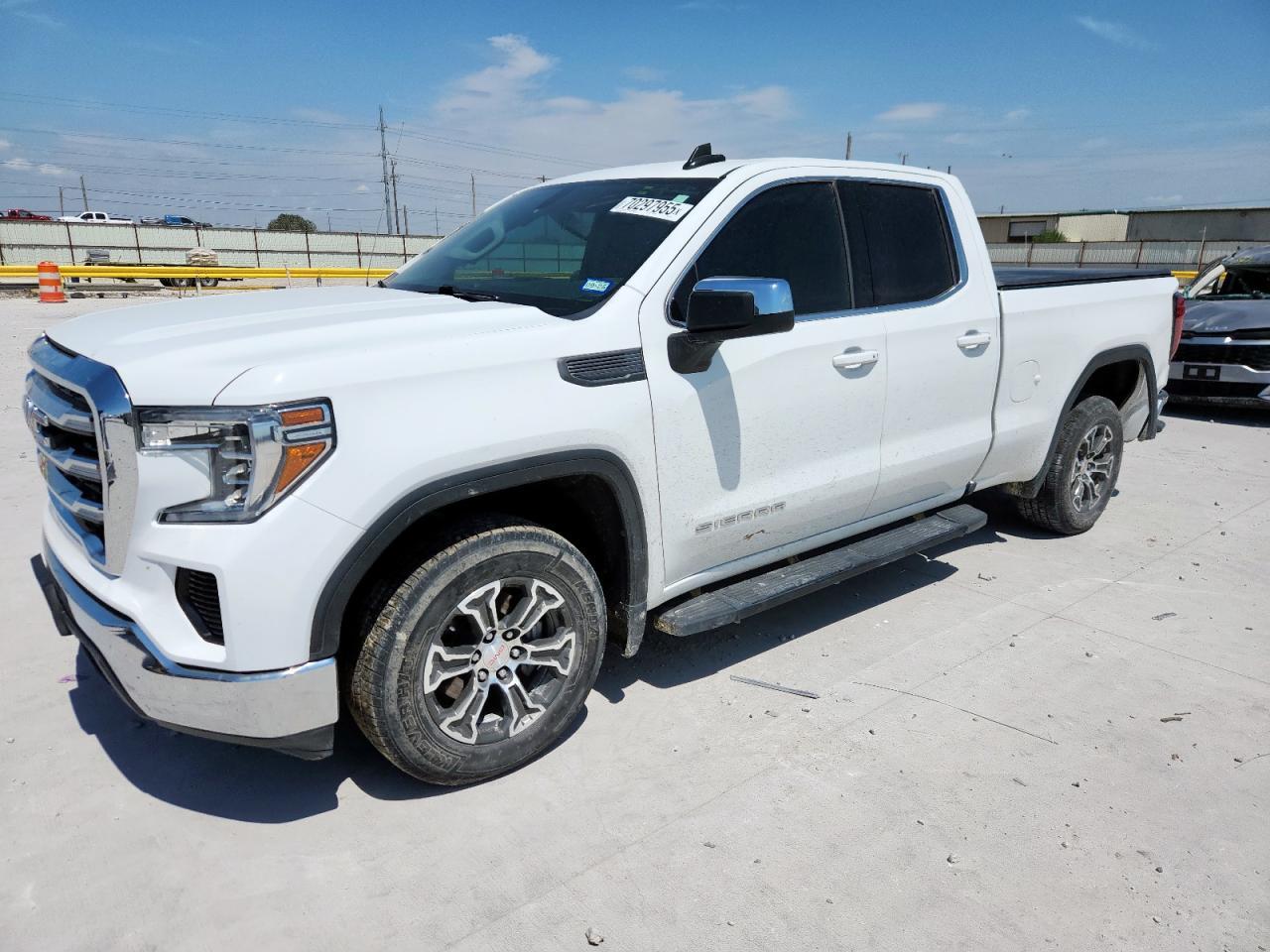2021 GMC Sierra - zdjęcie główne