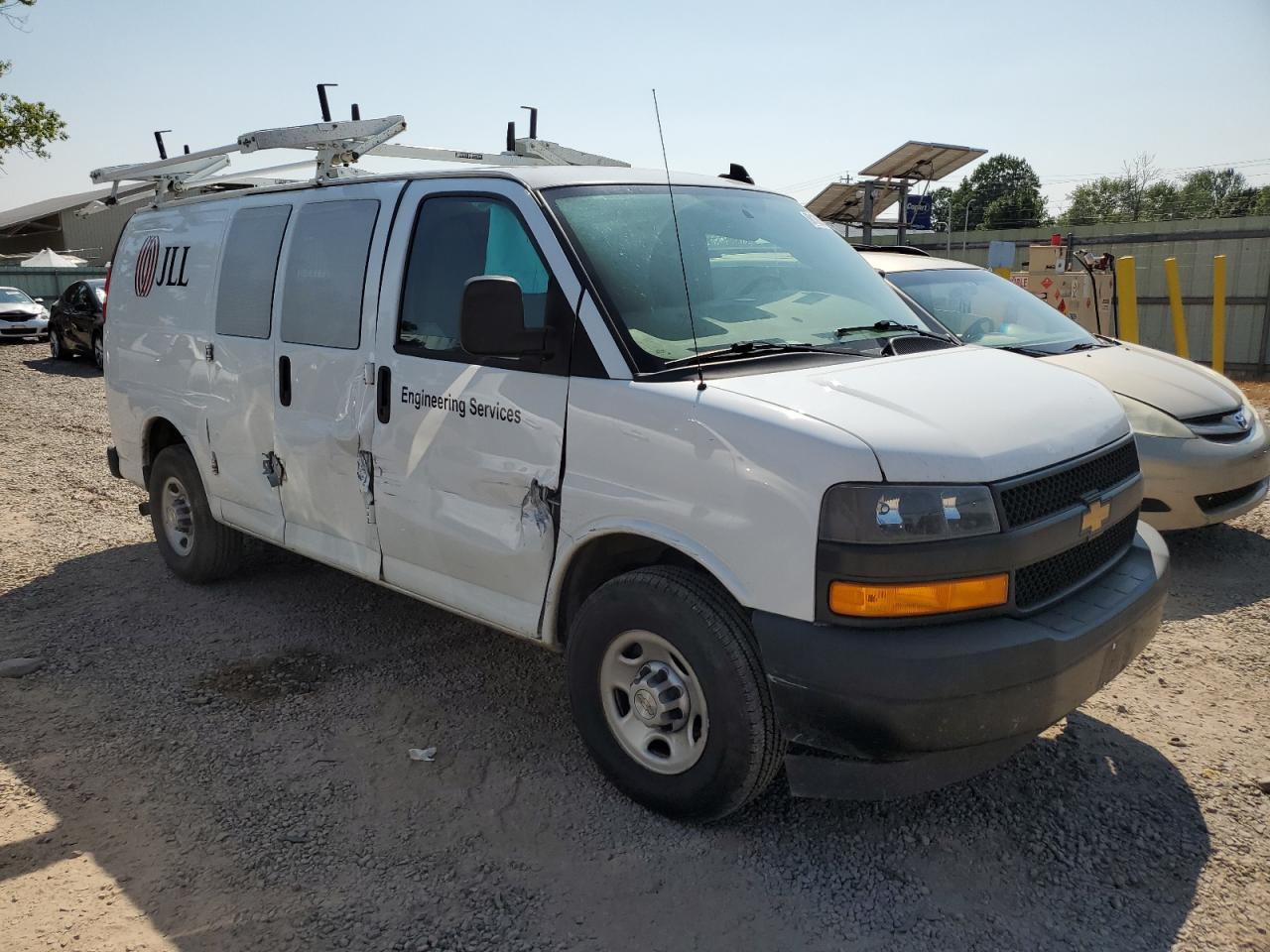 2021 Chevrolet Express G2500 - zdjęcie 4
