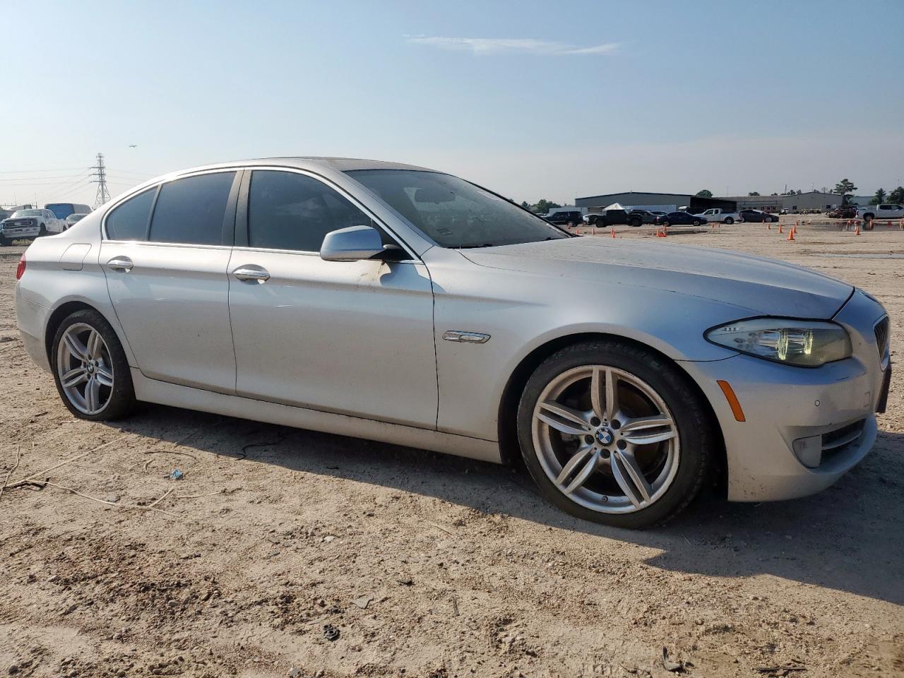 2013 BMW 528 I - zdjęcie 4