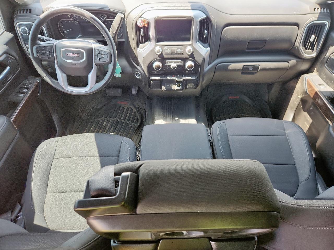 2021 GMC Sierra - zdjęcie 8