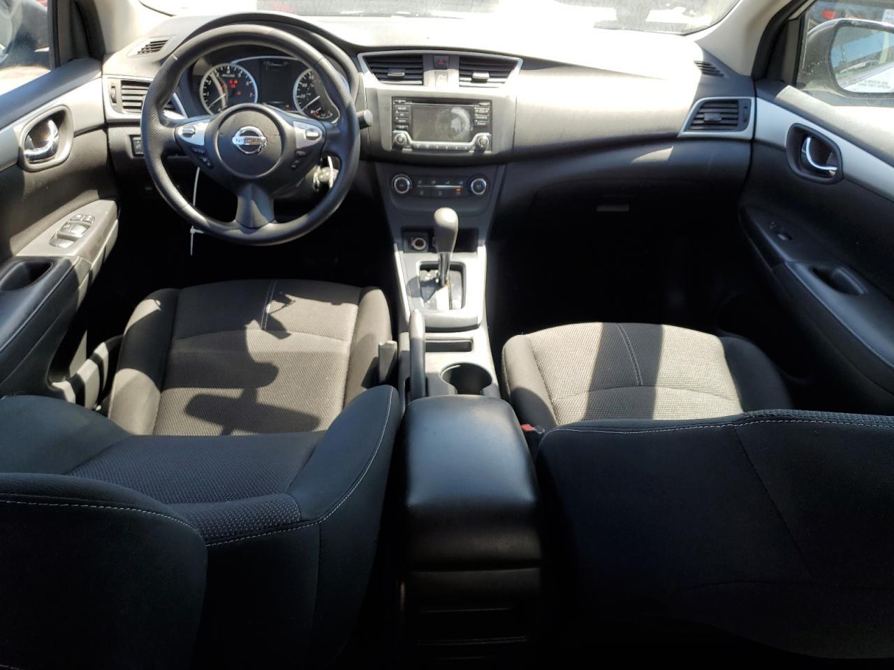 2018 Nissan Sentra S - zdjęcie 8