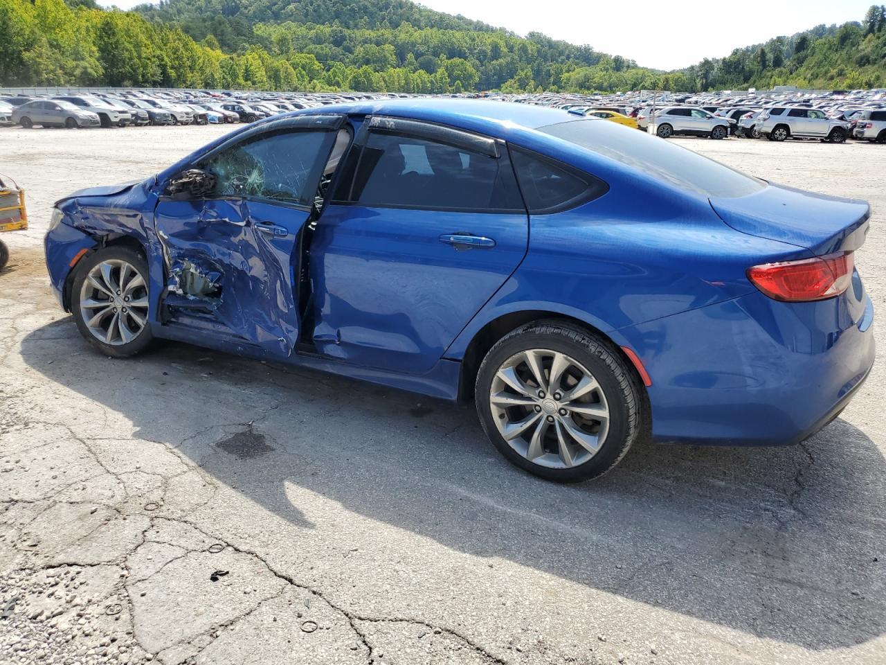 2015 Chrysler 200 S - zdjęcie 2