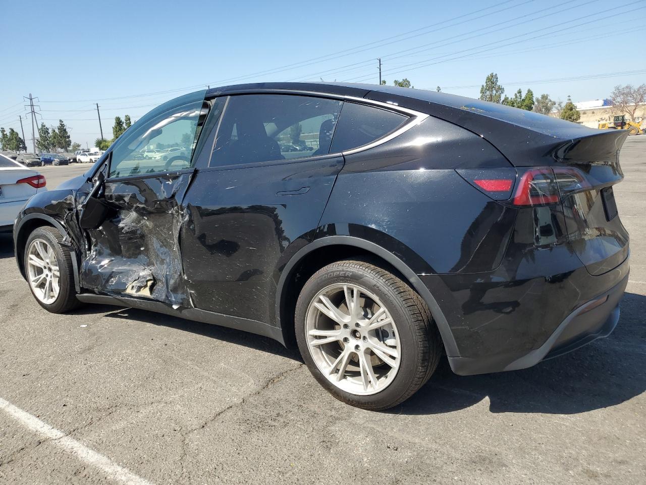 2023 Tesla Model Y - zdjęcie 2