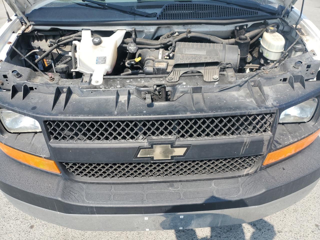 2014 Chevrolet Express G2500 - zdjęcie 11