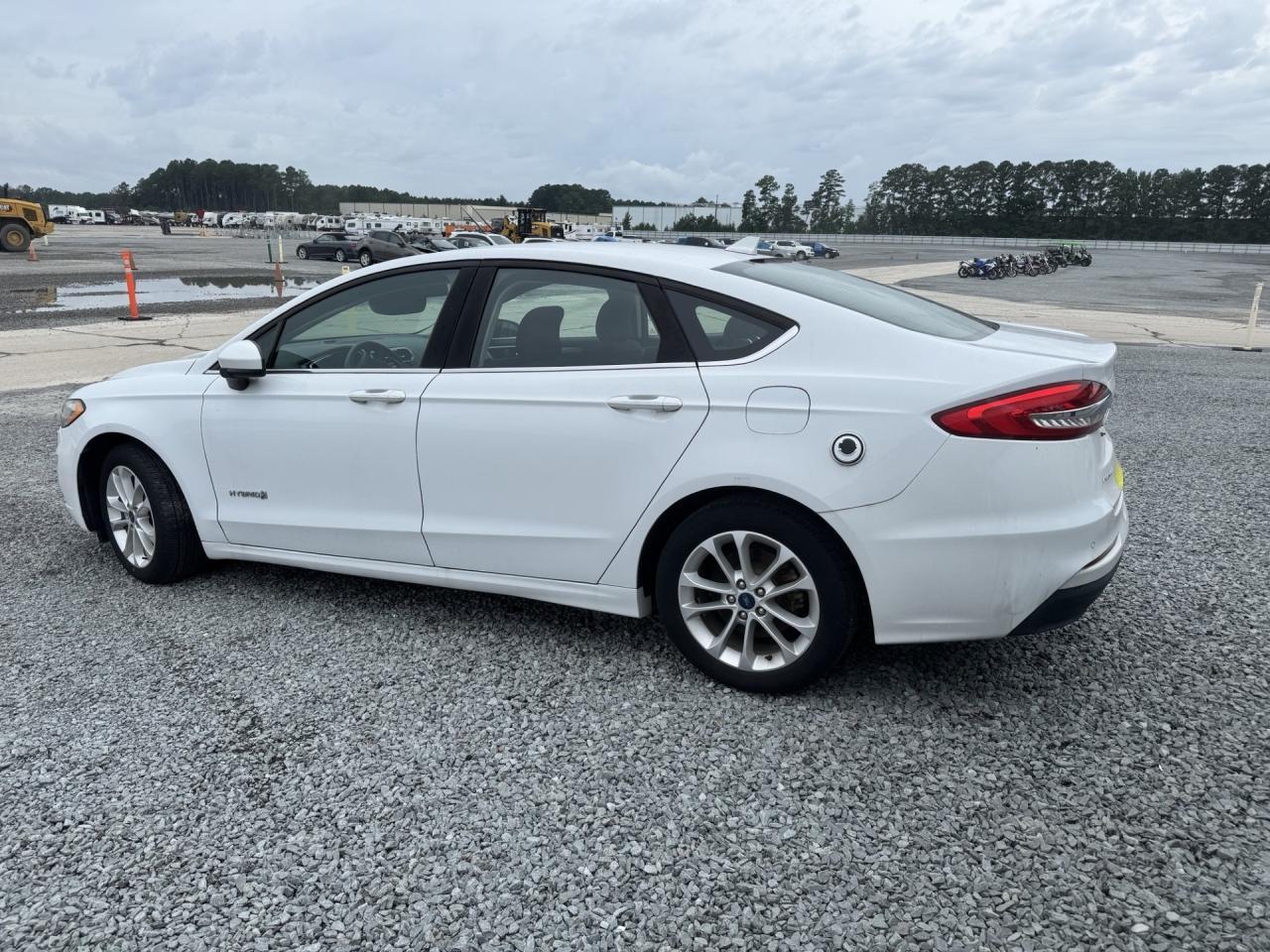 2019 Ford Fusion Se - zdjęcie 2