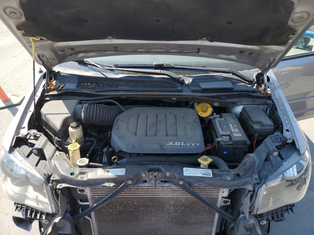 2017 Dodge Grand Caravan Gt - zdjęcie 12