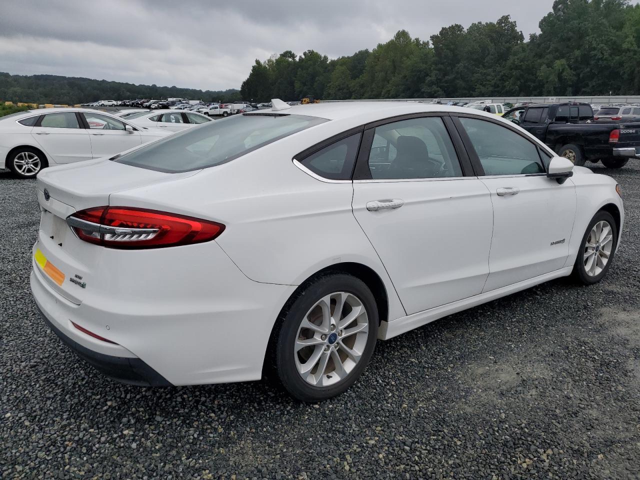 2019 Ford Fusion Se - zdjęcie 3