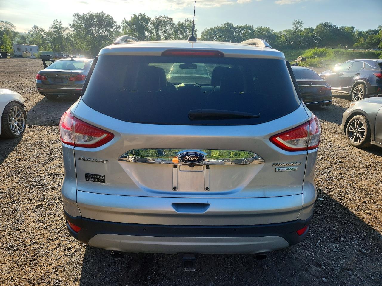 2014 Ford Escape Titanium - zdjęcie 6