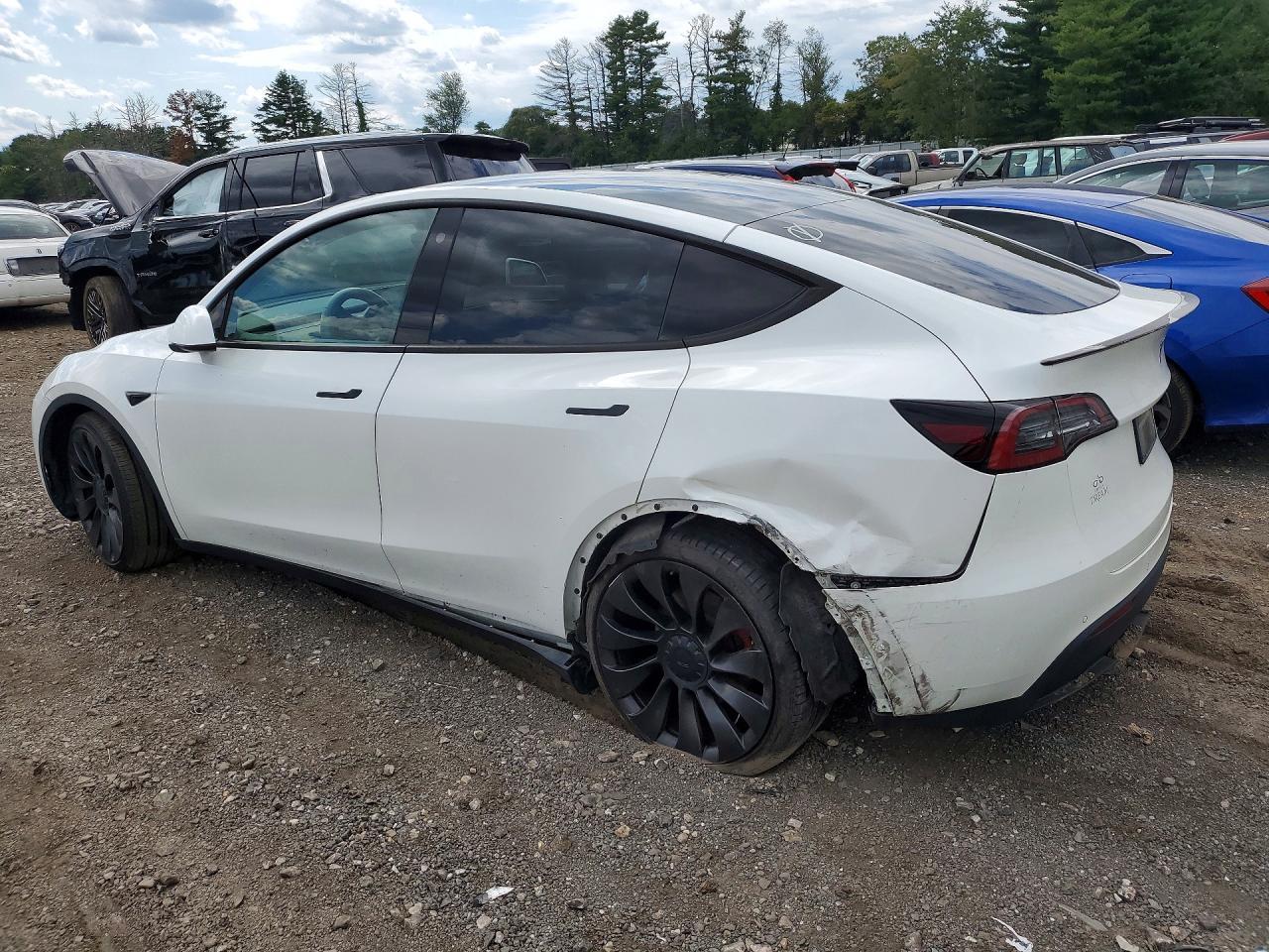 2022 Tesla Model S - zdjęcie 2