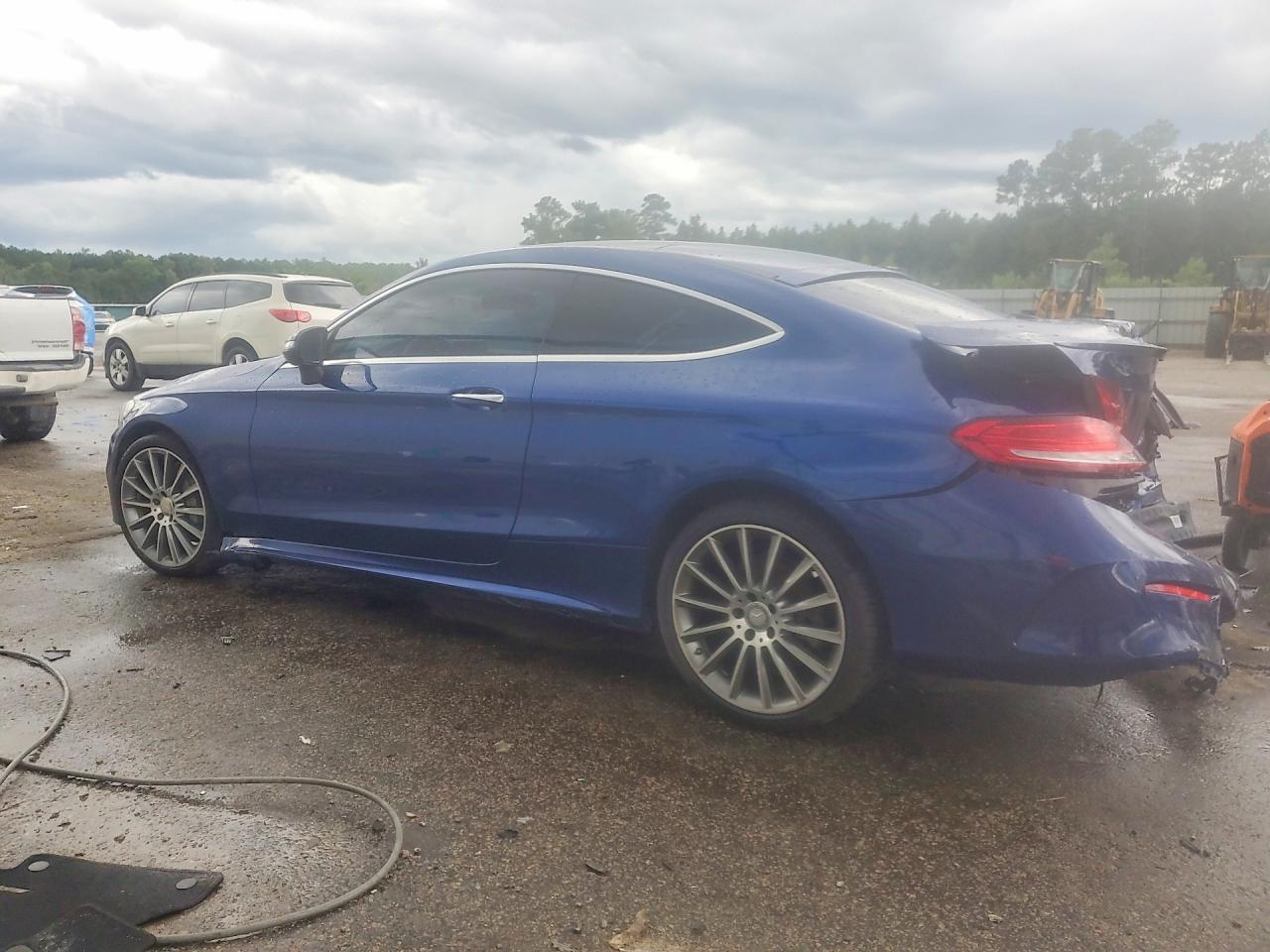 2017 Mercedes-Benz C 300 - zdjęcie 2