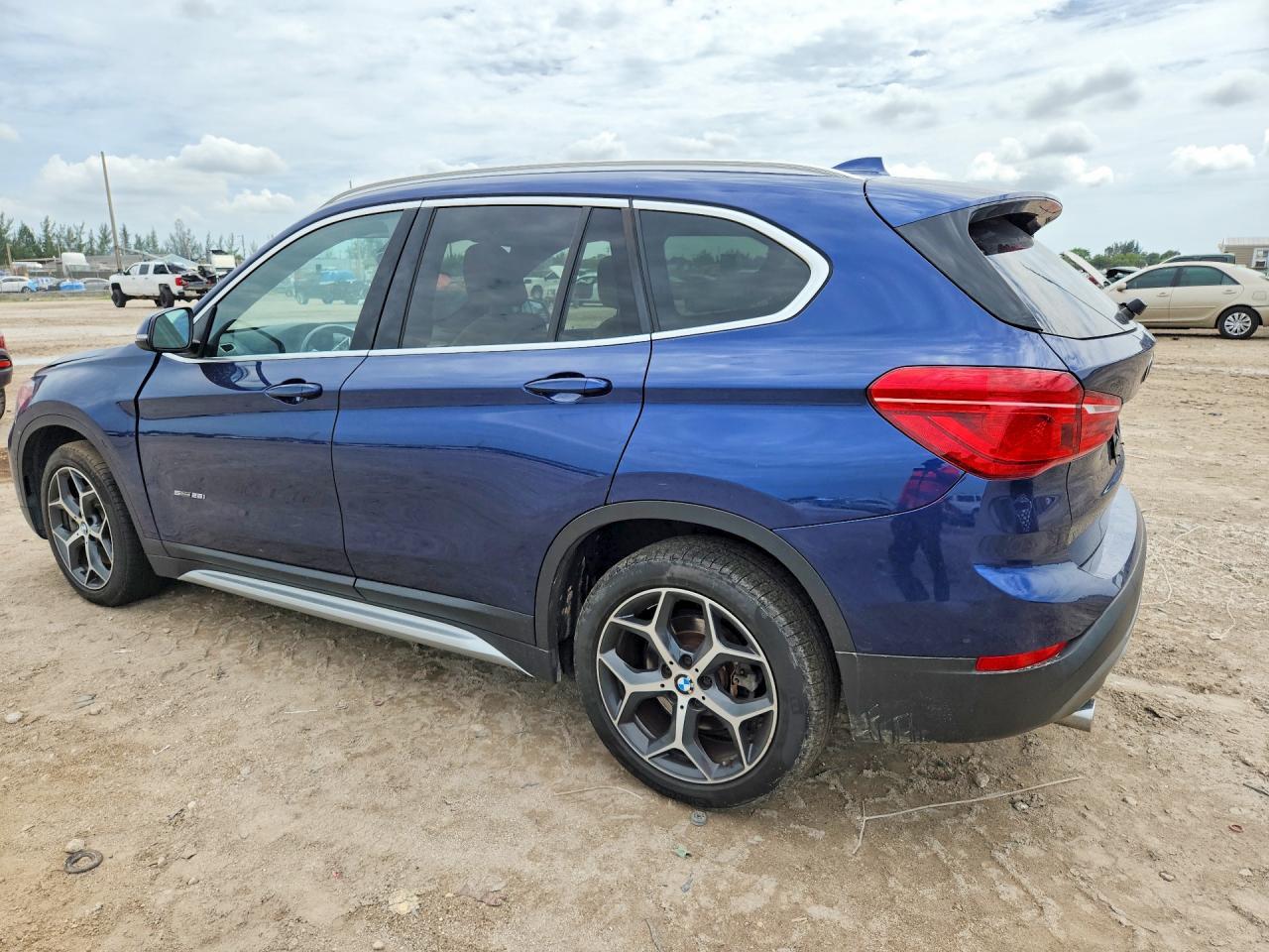 2018 BMW X1 Sdrive28I - zdjęcie 2