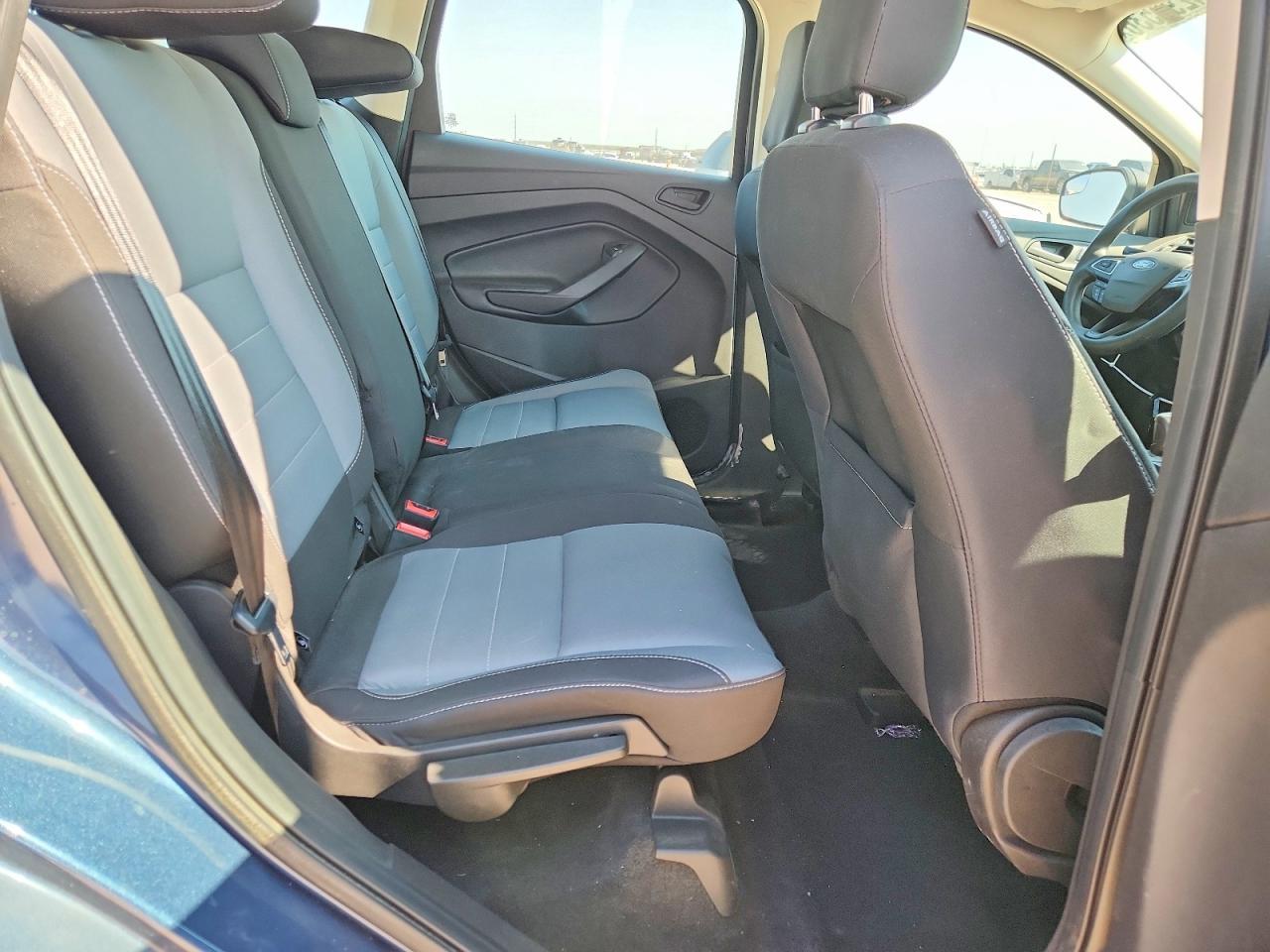 2018 Ford Escape S - zdjęcie 11