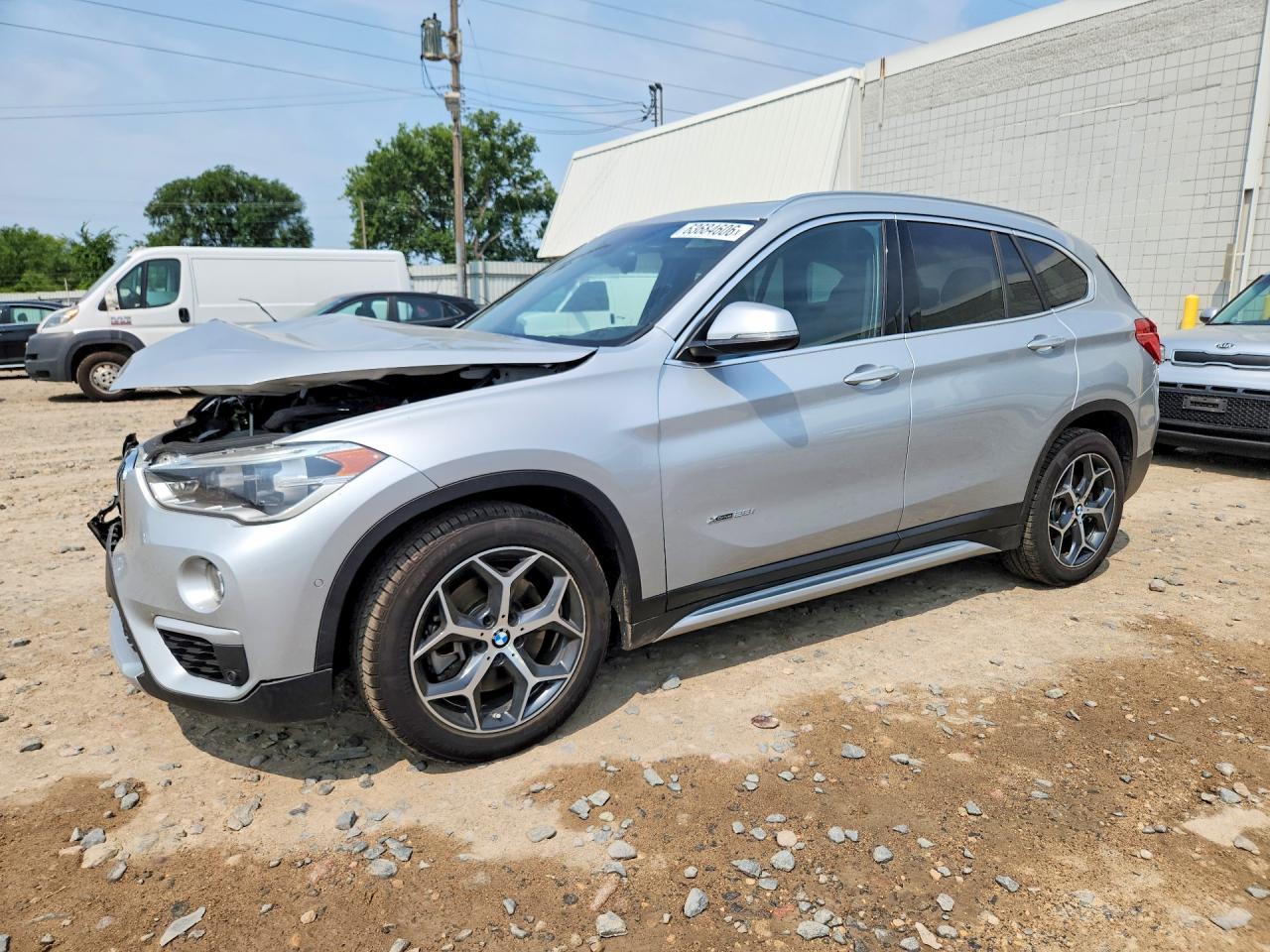 2017 BMW X1 xDrive28I - zdjęcie główne