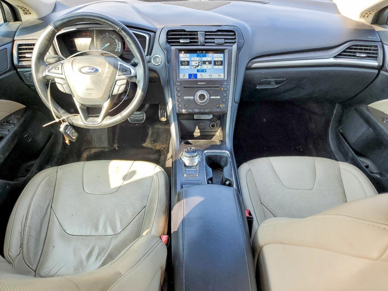 2017 Ford Fusion Titanium Hev - zdjęcie 8