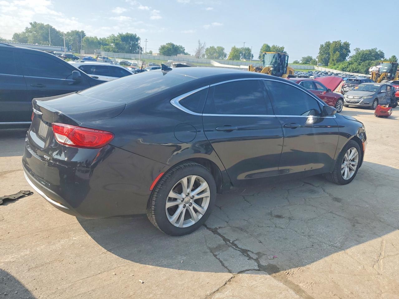 2016 Chrysler 200 Limited - zdjęcie 3