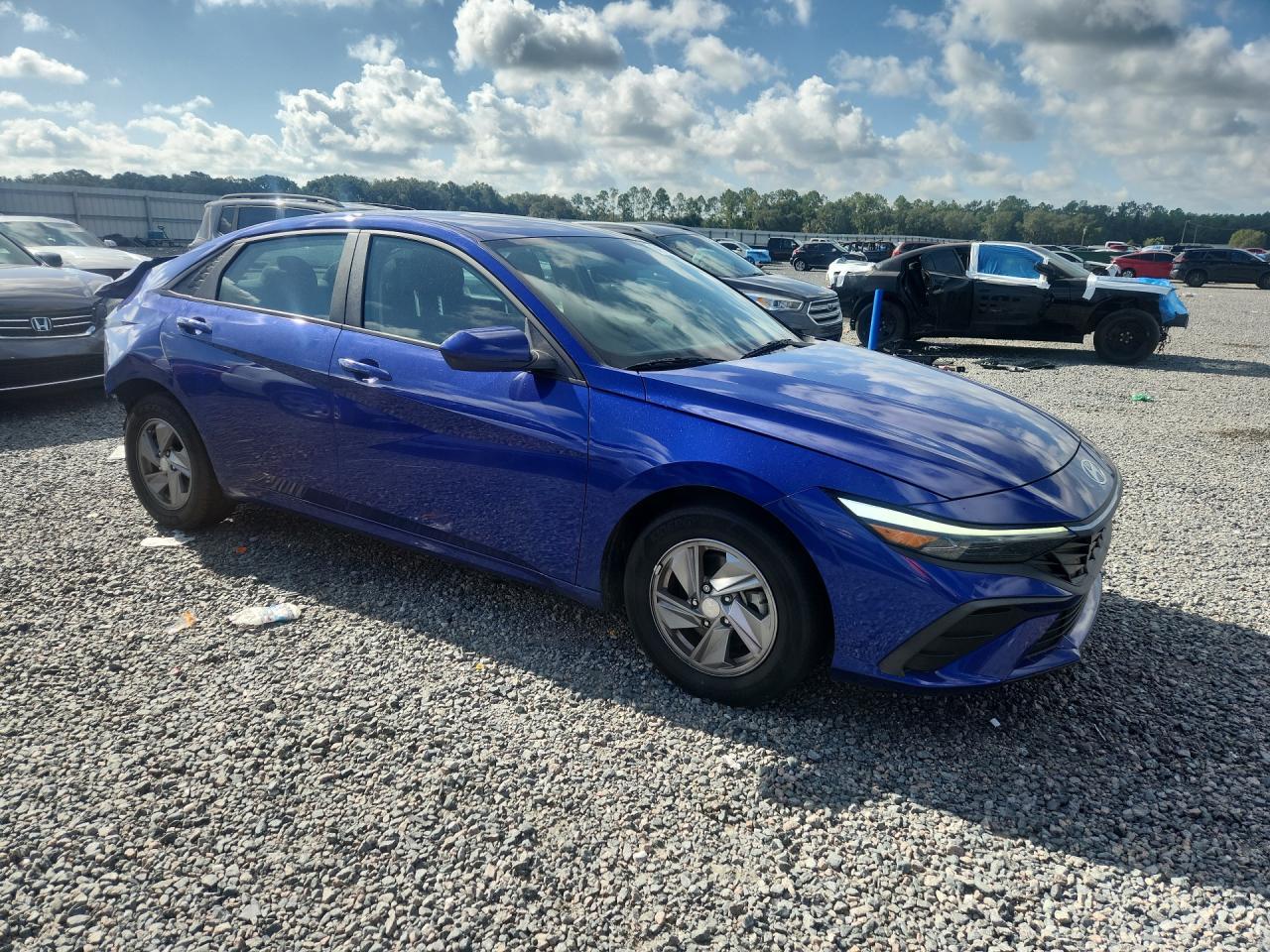 2024 Hyundai Elantra Se - zdjęcie 4