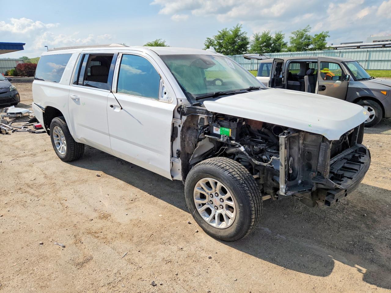 2016 GMC Yukon Xl C1500 Slt - zdjęcie 4