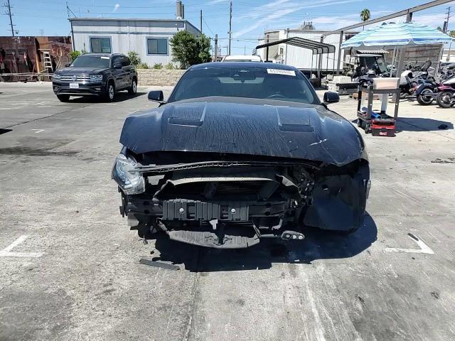 2021 Ford Mustang - zdjęcie 13