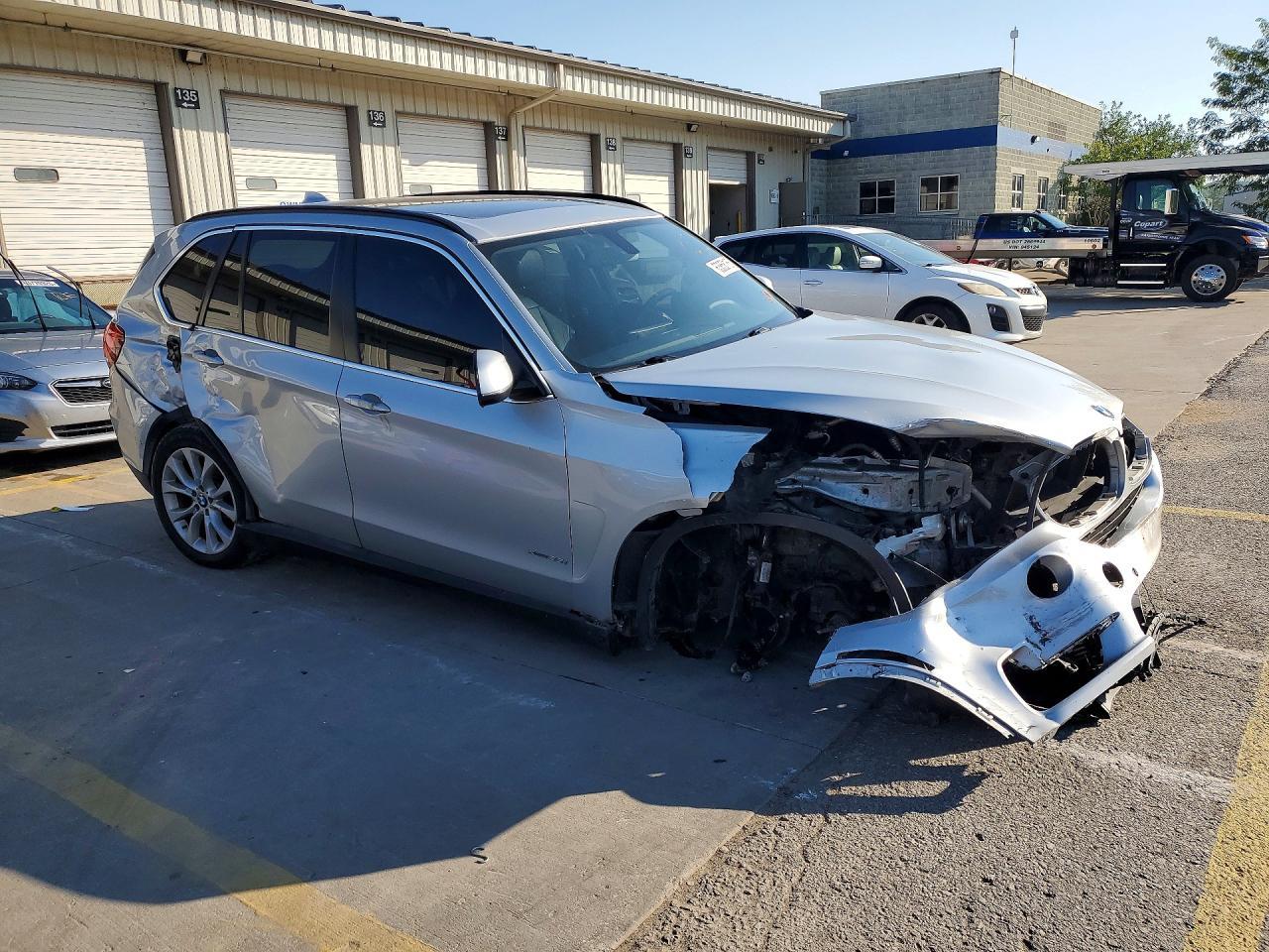 2016 BMW X5 xDrive35I - zdjęcie 4