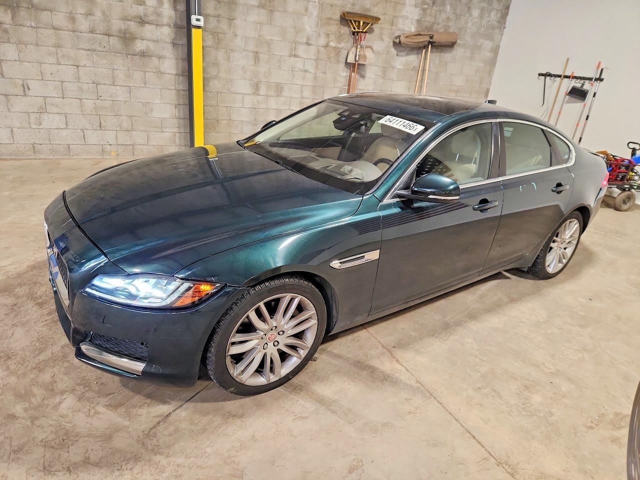 2016 Jaguar Xf Prestige - zdjęcie główne