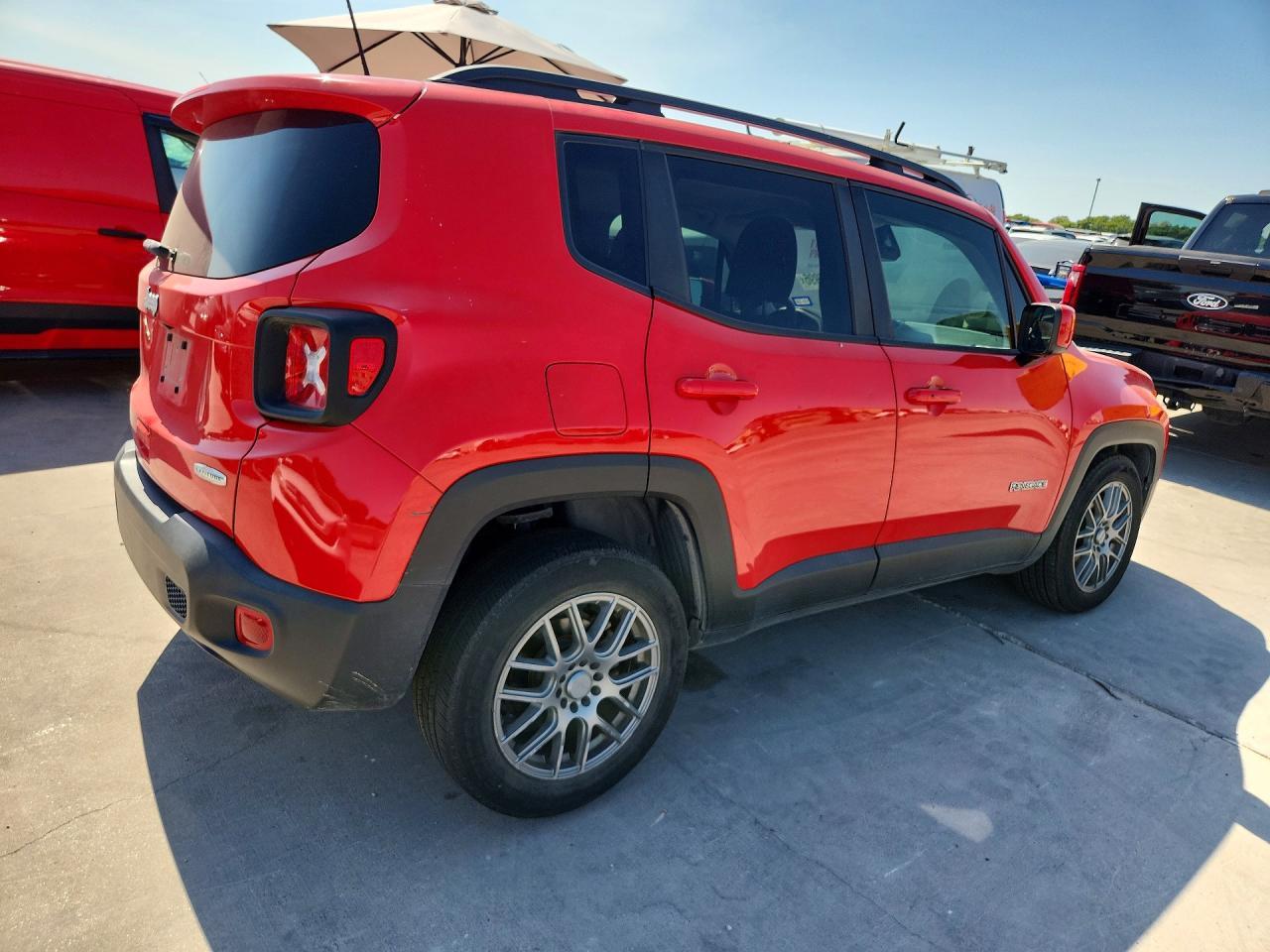 2019 Jeep Renegade Latitude - zdjęcie 3