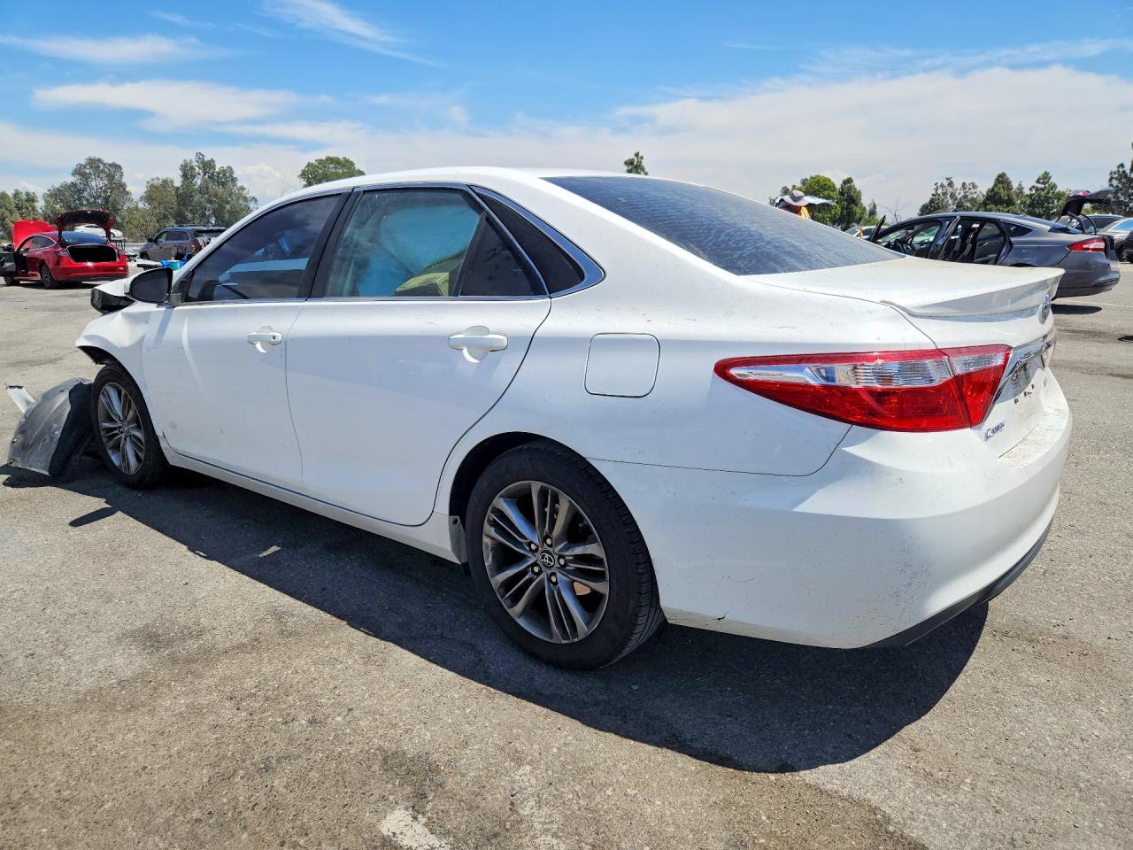 2017 Toyota Camry Se - zdjęcie 2