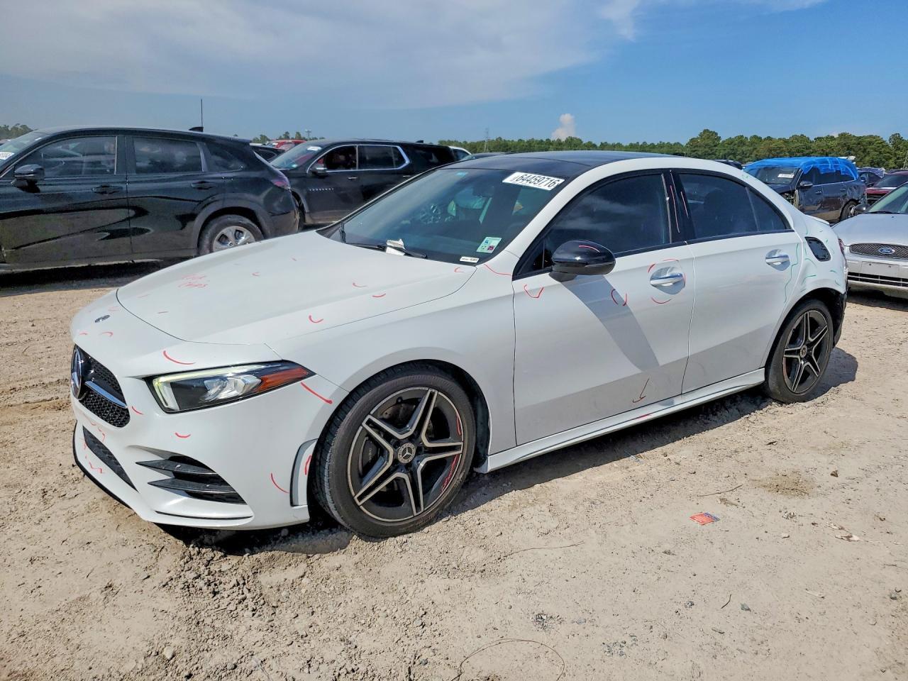2020 Mercedes-Benz A 220 4Matic - zdjęcie główne