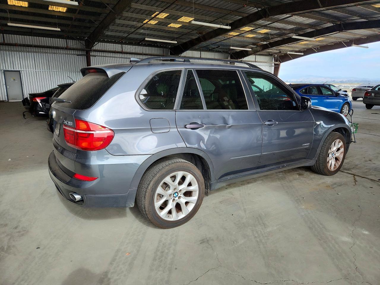 2013 BMW X5 xDrive35I - zdjęcie 3