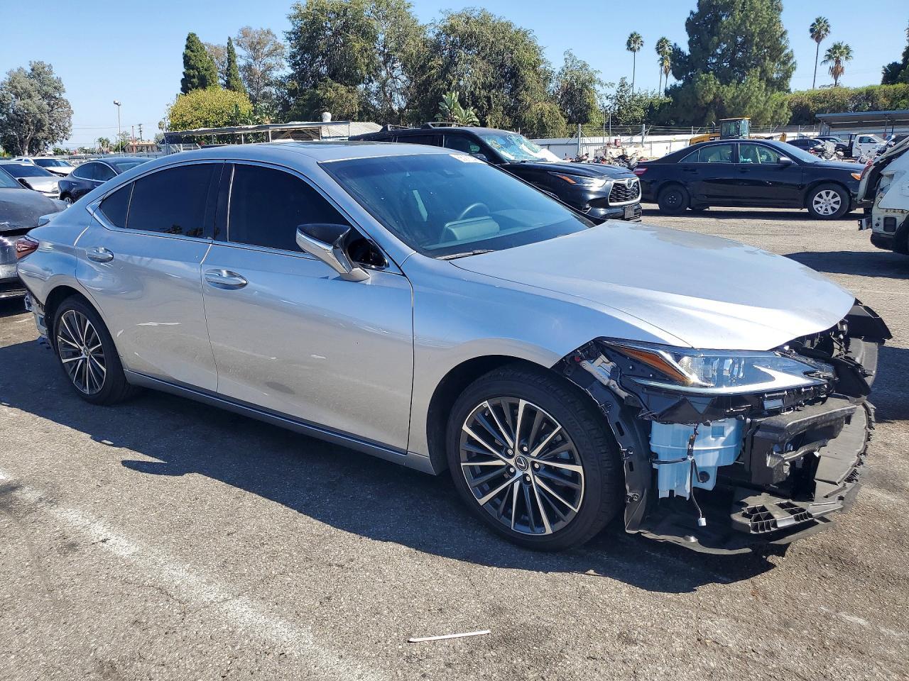 2022 Lexus Es 300H Base - zdjęcie 4